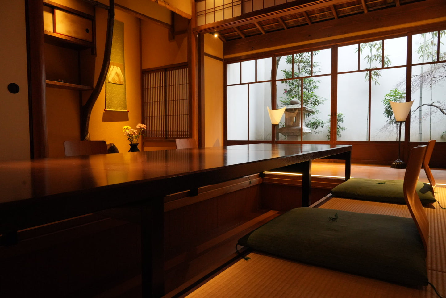 1 Hour Geisha Show & Kitano Tenmangu Shrine with Geisha in Kyoto