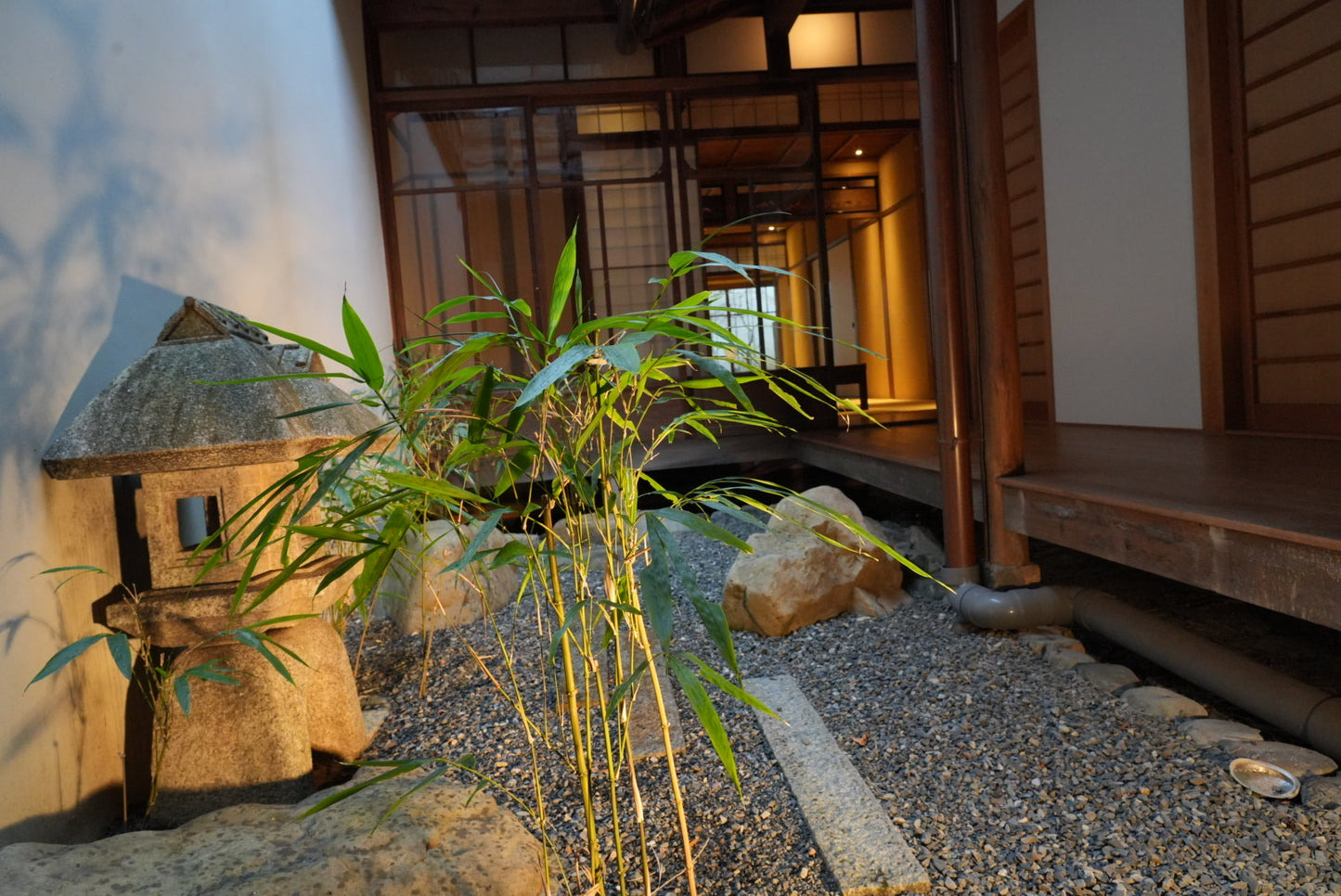 1 Hour Geisha Show & Kitano Tenmangu Shrine with Geisha in Kyoto