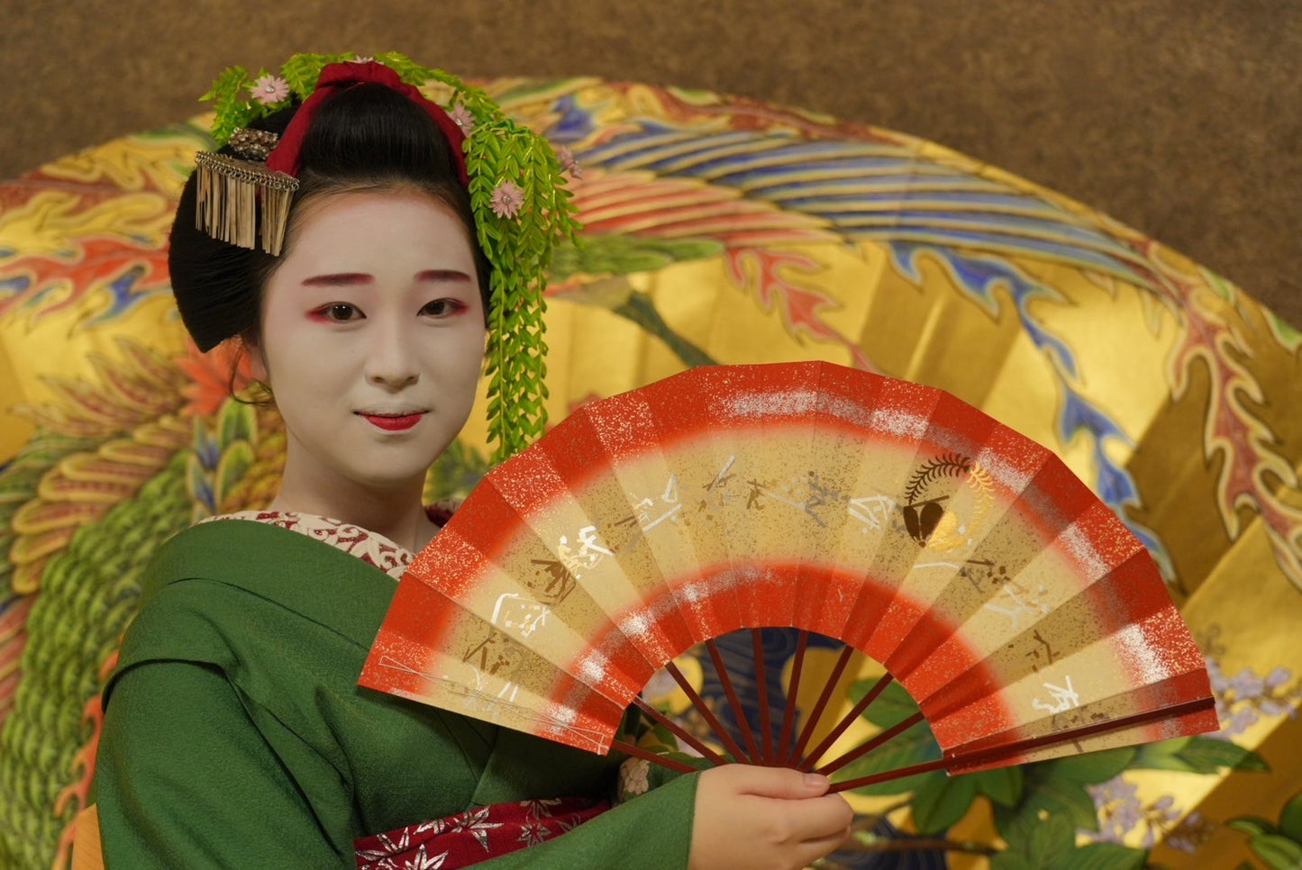 The Art of Geisha: Exclusive Show & Traditional Japanese Game