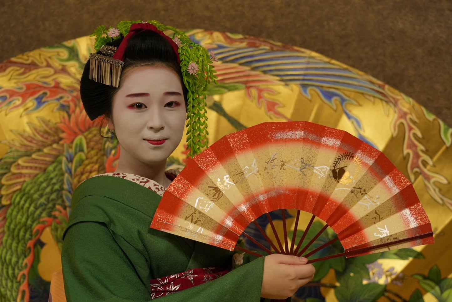 The Art of Geisha: Exclusive Show & Traditional Japanese Game