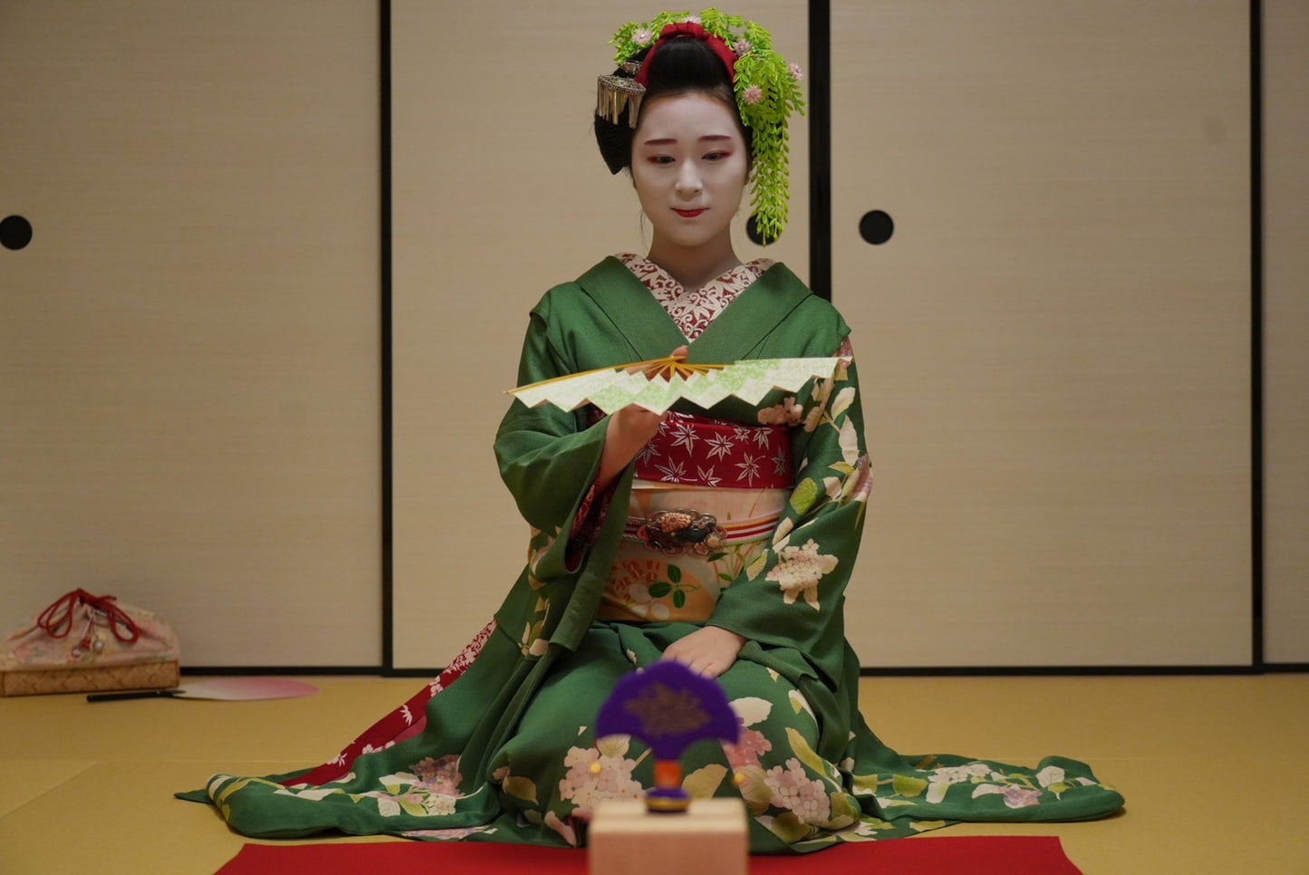 The Art of Geisha: Exclusive Show & Traditional Japanese Game