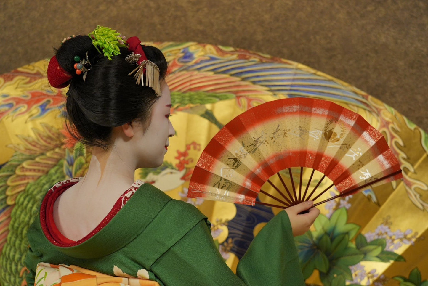 The Art of Geisha: Exclusive Show & Traditional Japanese Game