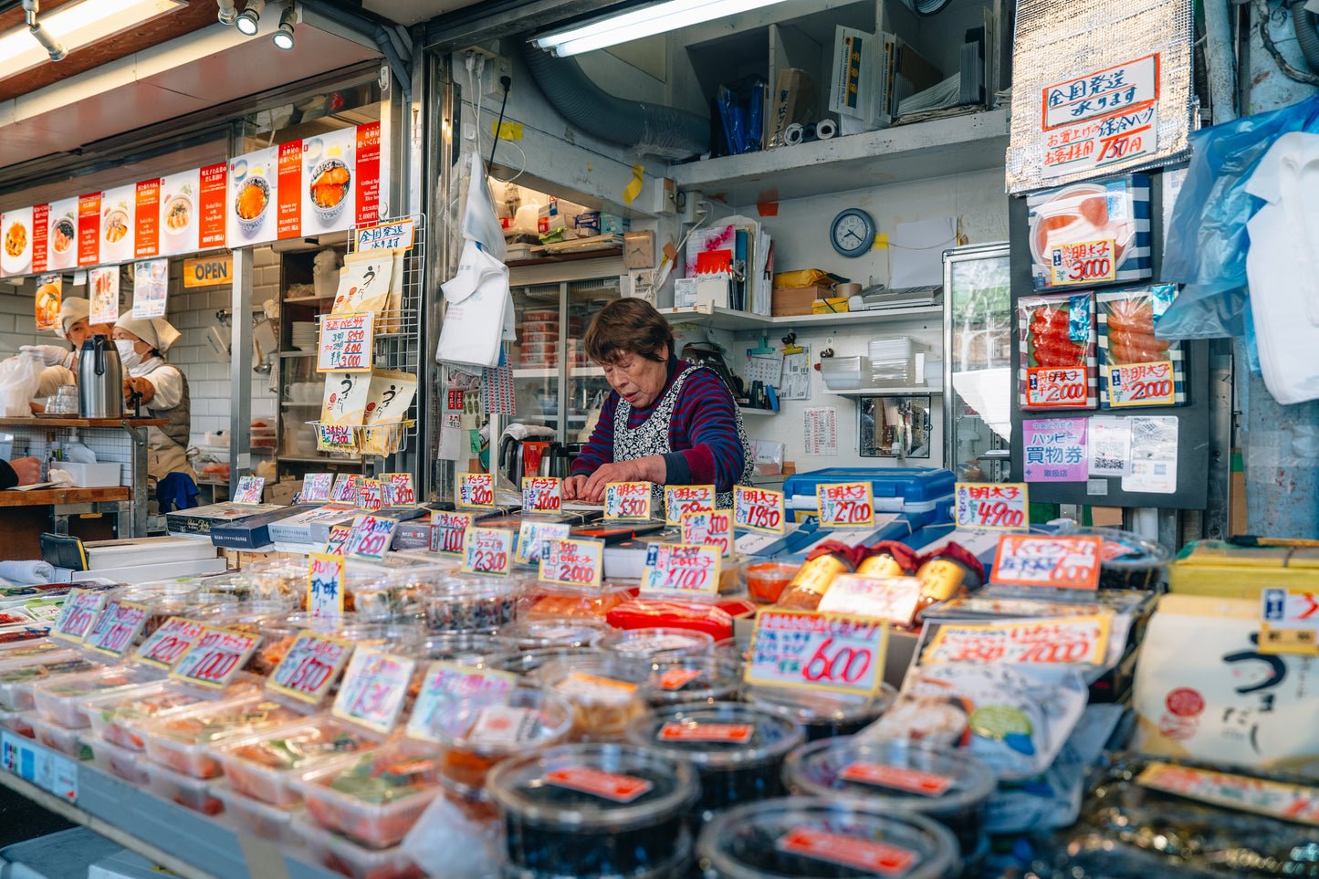 Tokyo Early Bird Tour Asakusa Meiji Jingu and Tsukiji Market